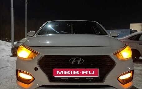 Hyundai Solaris II рестайлинг, 2017 год, 1 000 000 рублей, 4 фотография