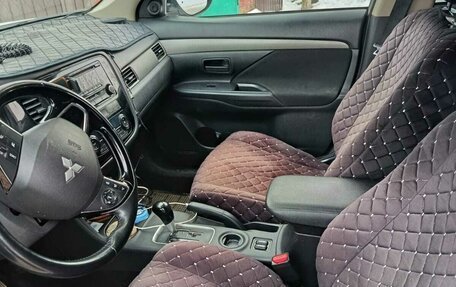 Mitsubishi Outlander III рестайлинг 3, 2013 год, 1 150 000 рублей, 7 фотография