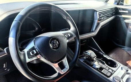 Volkswagen Touareg III, 2019 год, 6 200 000 рублей, 21 фотография