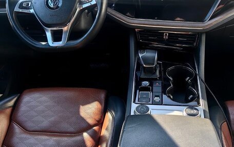 Volkswagen Touareg III, 2019 год, 6 200 000 рублей, 26 фотография