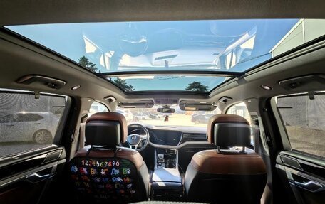 Volkswagen Touareg III, 2019 год, 6 200 000 рублей, 25 фотография