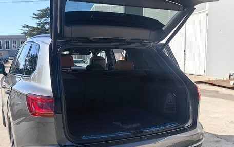 Volkswagen Touareg III, 2019 год, 6 200 000 рублей, 27 фотография