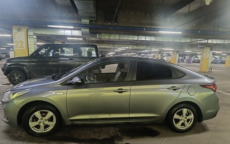 Hyundai Solaris II рестайлинг, 2018 год, 1 400 000 рублей, 3 фотография