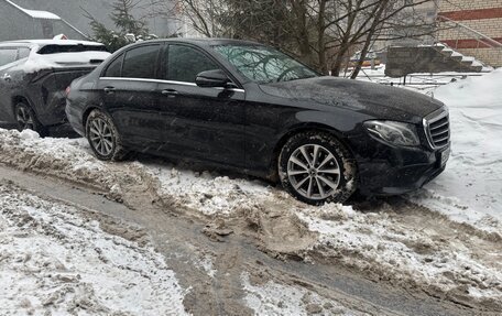 Mercedes-Benz E-Класс, 2018 год, 1 550 000 рублей, 2 фотография