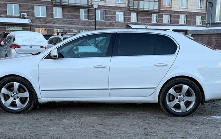 Skoda Superb III рестайлинг, 2012 год, 1 030 000 рублей, 11 фотография