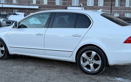 Skoda Superb III рестайлинг, 2012 год, 1 030 000 рублей, 10 фотография