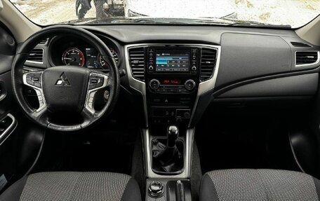 Mitsubishi L200 IV рестайлинг, 2019 год, 2 940 000 рублей, 9 фотография