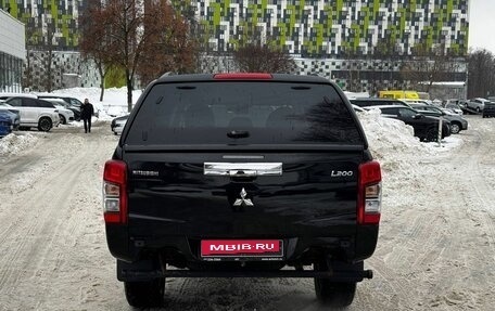 Mitsubishi L200 IV рестайлинг, 2019 год, 2 940 000 рублей, 7 фотография