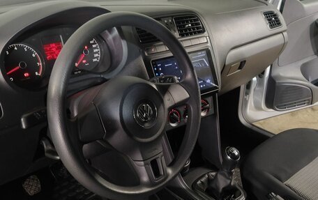 Volkswagen Polo VI (EU Market), 2013 год, 892 000 рублей, 17 фотография