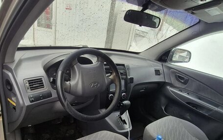 Hyundai Tucson III, 2005 год, 530 000 рублей, 2 фотография