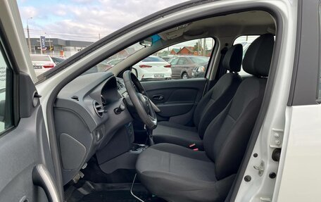 Renault Logan II, 2020 год, 699 000 рублей, 10 фотография