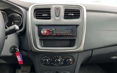 Renault Logan II, 2020 год, 699 000 рублей, 18 фотография