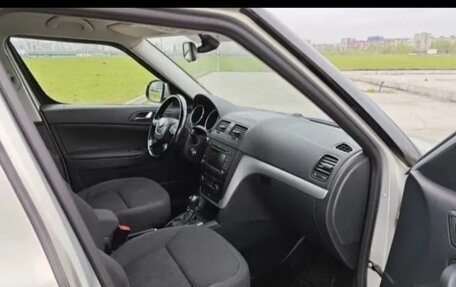 Skoda Yeti I рестайлинг, 2013 год, 1 200 000 рублей, 5 фотография