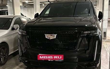 Cadillac Escalade V, 2023 год, 12 200 000 рублей, 3 фотография
