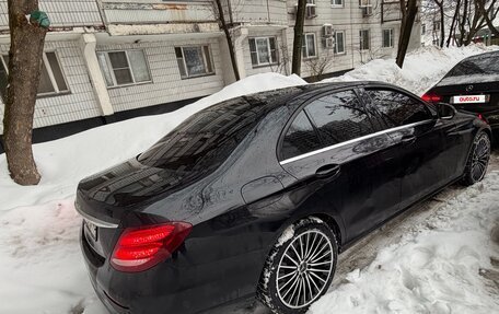Mercedes-Benz E-Класс, 2018 год, 2 299 000 рублей, 2 фотография