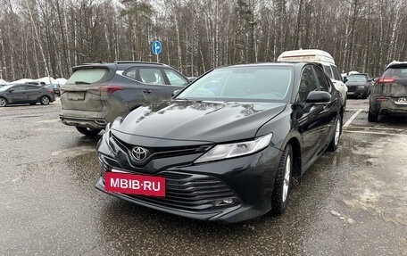 Toyota Camry, 2018 год, 2 200 000 рублей, 4 фотография