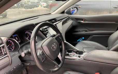 Toyota Camry, 2018 год, 2 200 000 рублей, 16 фотография