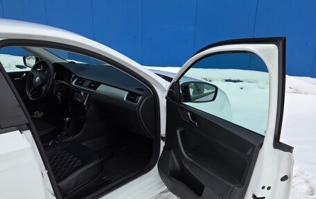 Skoda Rapid I, 2017 год, 1 295 000 рублей, 9 фотография