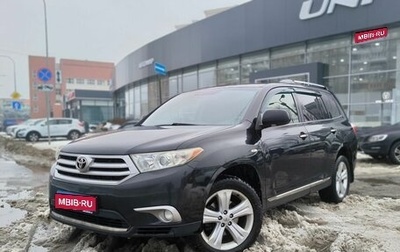 Toyota Highlander III, 2013 год, 1 690 000 рублей, 1 фотография