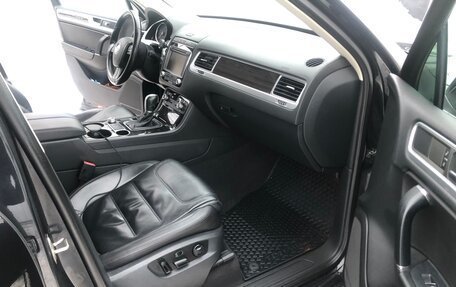 Volkswagen Touareg III, 2015 год, 2 850 000 рублей, 10 фотография