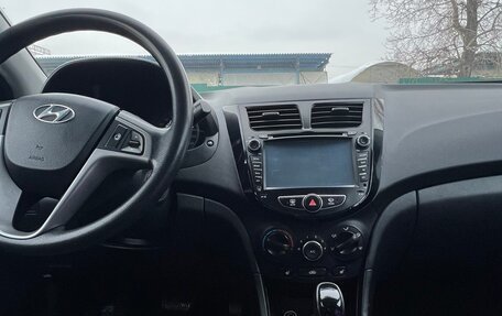 Hyundai Solaris II рестайлинг, 2014 год, 800 000 рублей, 3 фотография