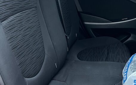 Hyundai Solaris II рестайлинг, 2014 год, 800 000 рублей, 4 фотография