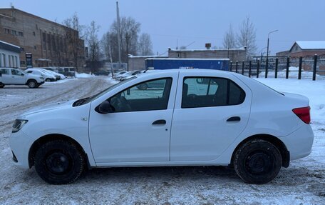Renault Logan II, 2017 год, 425 000 рублей, 3 фотография