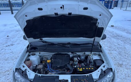 Renault Logan II, 2017 год, 425 000 рублей, 10 фотография