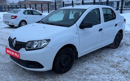 Renault Logan II, 2017 год, 425 000 рублей, 2 фотография