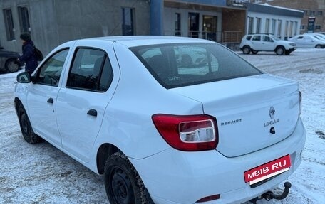 Renault Logan II, 2017 год, 425 000 рублей, 4 фотография