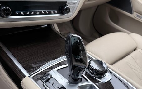 BMW 7 серия, 2016 год, 4 400 000 рублей, 13 фотография