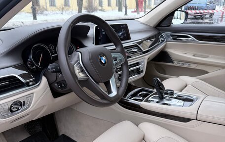 BMW 7 серия, 2016 год, 4 400 000 рублей, 14 фотография