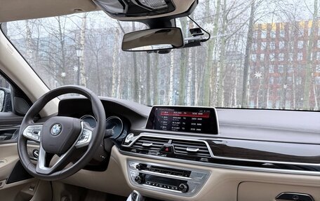 BMW 7 серия, 2016 год, 4 400 000 рублей, 11 фотография
