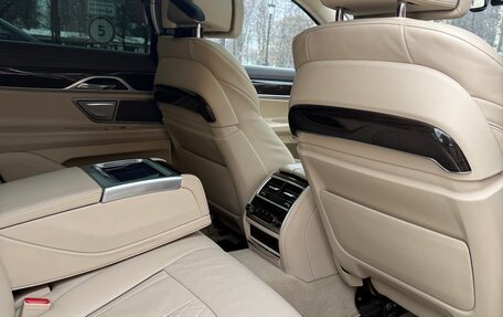 BMW 7 серия, 2016 год, 4 400 000 рублей, 16 фотография