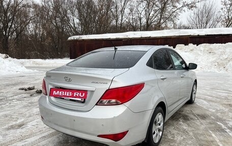 Hyundai Solaris II рестайлинг, 2015 год, 830 000 рублей, 3 фотография