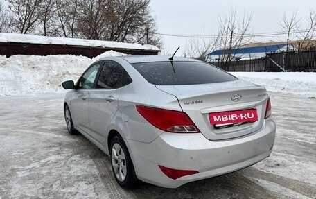 Hyundai Solaris II рестайлинг, 2015 год, 830 000 рублей, 4 фотография