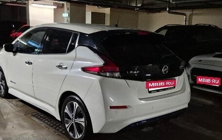 Nissan Leaf II, 2018 год, 2 249 000 рублей, 7 фотография