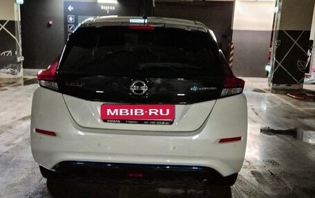 Nissan Leaf II, 2018 год, 2 249 000 рублей, 6 фотография