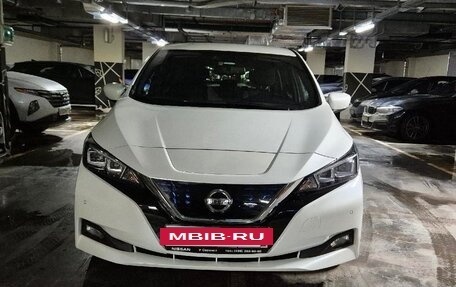 Nissan Leaf II, 2018 год, 2 249 000 рублей, 2 фотография