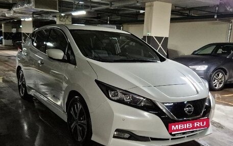 Nissan Leaf II, 2018 год, 2 249 000 рублей, 3 фотография