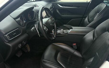 Maserati Levante I, 2017 год, 6 450 000 рублей, 9 фотография