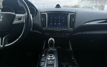 Maserati Levante I, 2017 год, 6 450 000 рублей, 22 фотография