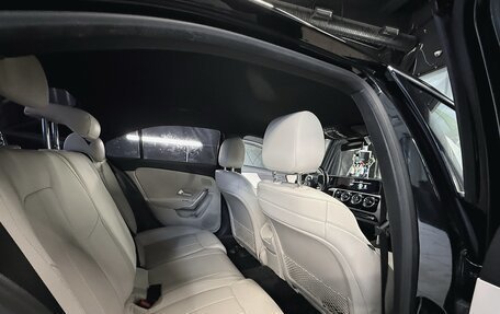 Mercedes-Benz A-Класс, 2019 год, 2 450 000 рублей, 8 фотография