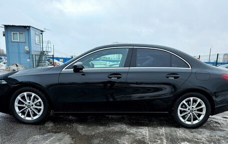 Mercedes-Benz A-Класс, 2019 год, 2 450 000 рублей, 17 фотография