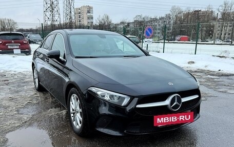 Mercedes-Benz A-Класс, 2019 год, 2 450 000 рублей, 21 фотография