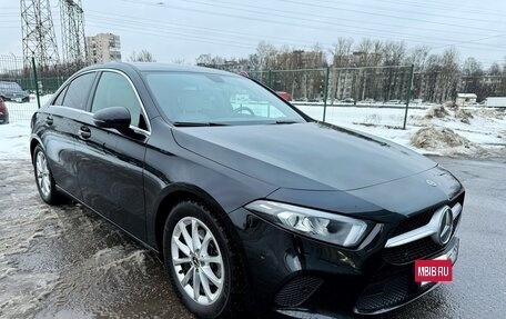 Mercedes-Benz A-Класс, 2019 год, 2 450 000 рублей, 23 фотография