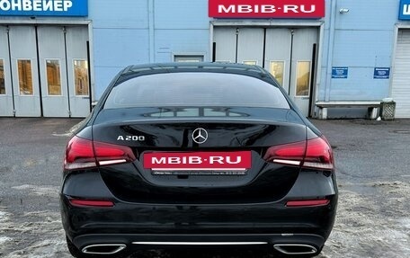 Mercedes-Benz A-Класс, 2019 год, 2 450 000 рублей, 18 фотография