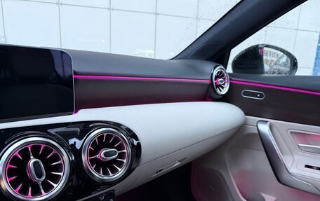 Mercedes-Benz A-Класс, 2019 год, 2 450 000 рублей, 27 фотография