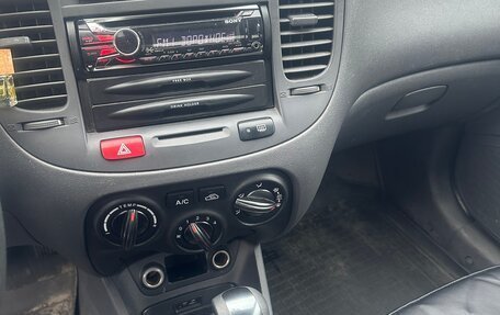 KIA Rio II, 2010 год, 650 000 рублей, 16 фотография