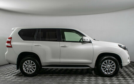 Toyota Land Cruiser Prado 150 рестайлинг 2, 2014 год, 3 730 000 рублей, 4 фотография